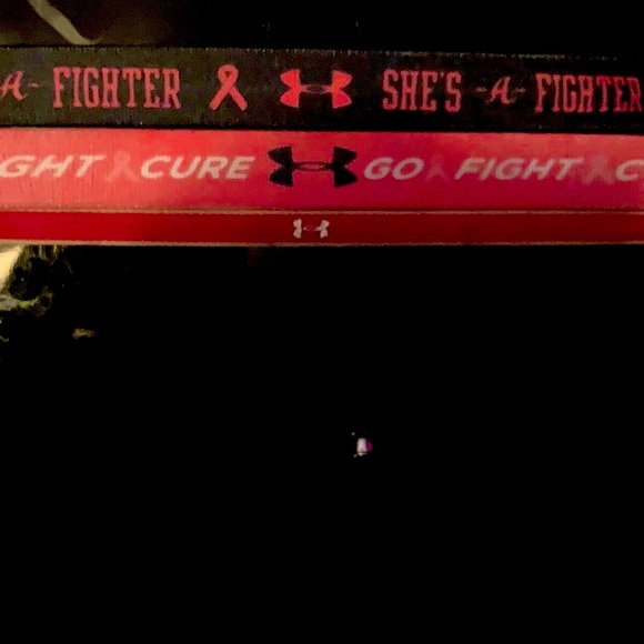 Bundle of Under Armour headbands - Picture 2 of 2